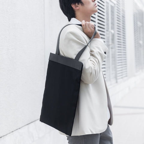 Designing for Everyday: DA24 Flat Satchel