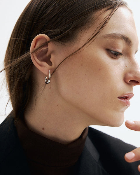 DJ03 Curve Earring
