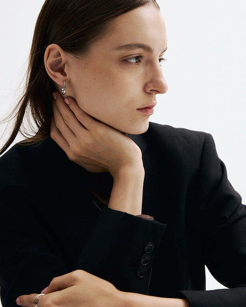 DJ03 Curve Earring