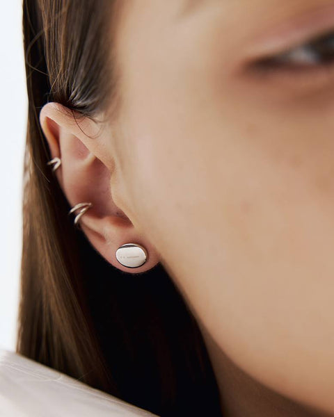 DJ03 Curve Stud Earring