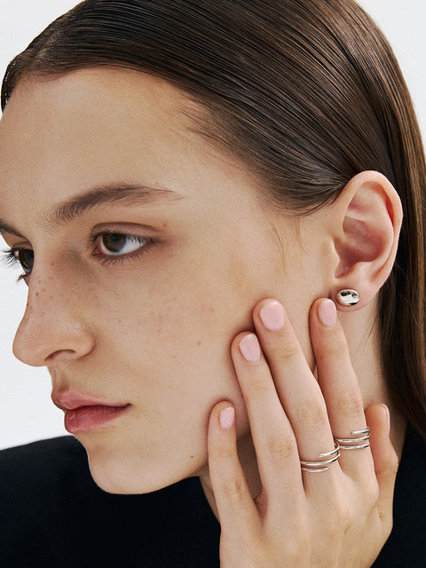 DJ03 Curve Stud Earring