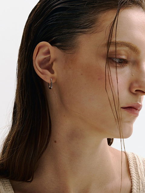 DJ02 Line Hoop Earring