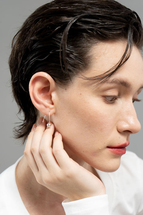 DJ04-E2 Dot Earring B
